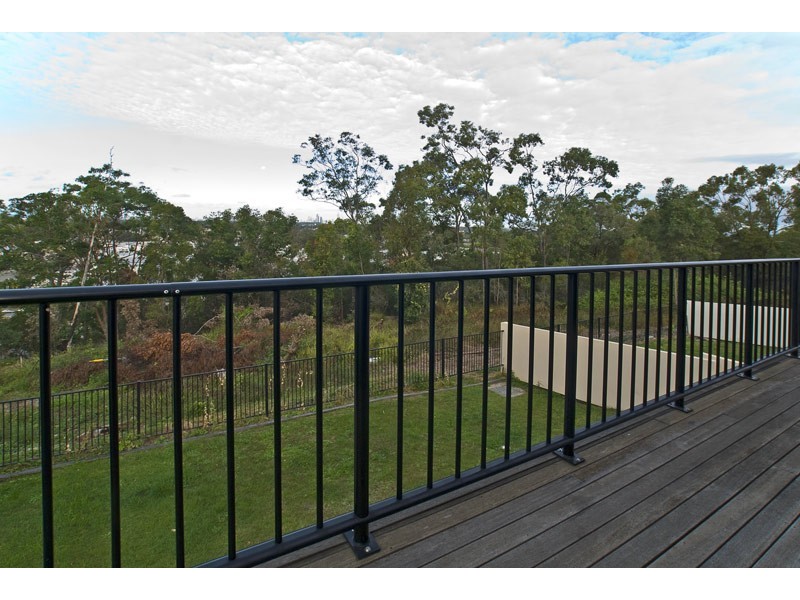 5 Zane Street, Molendinar QLD 4214