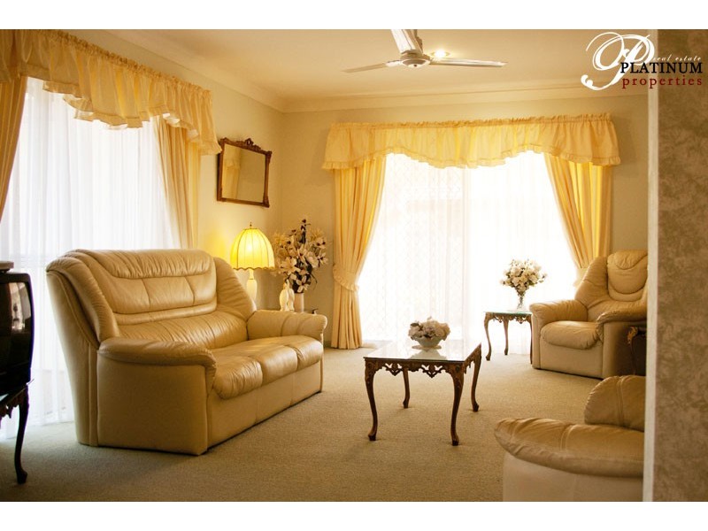 5 Glendale Place, Helensvale QLD 4212