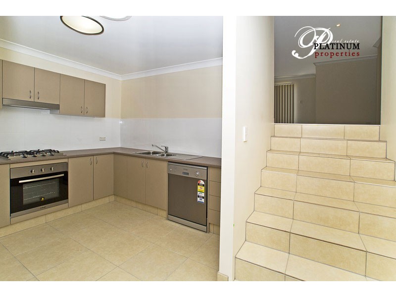 2/1 O’Connor Place, Upper Coomera QLD 4209