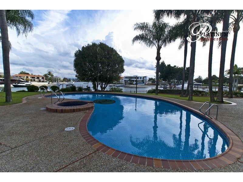 18 Commodore Drive, Paradise Waters QLD 4217