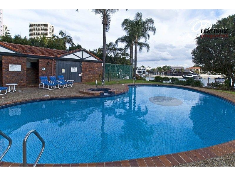 18 Commodore Drive, Paradise Waters QLD 4217