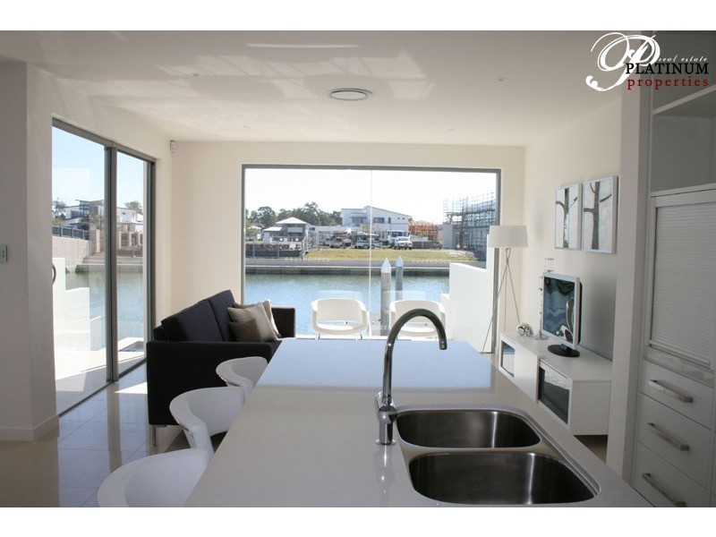 1/11 South Quay, Biggera Waters QLD 4216