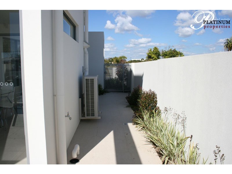 1/11 South Quay, Biggera Waters QLD 4216