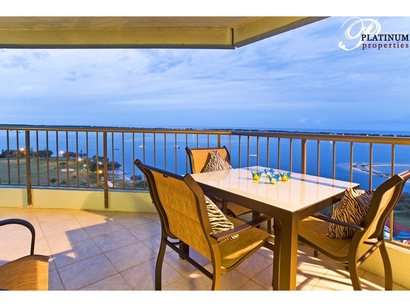 16B/114 Marine Pde, Southport QLD 4215