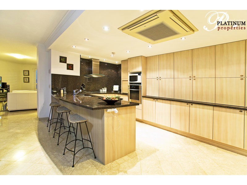 16B/114 Marine Pde, Southport QLD 4215