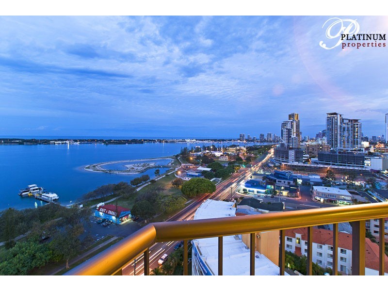 16B/114 Marine Pde, Southport QLD 4215