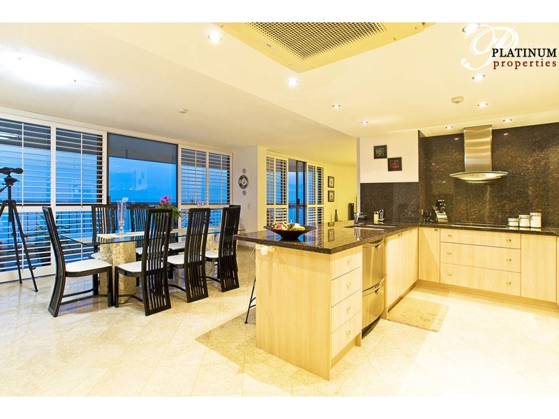 16B/114 Marine Pde, Southport QLD 4215