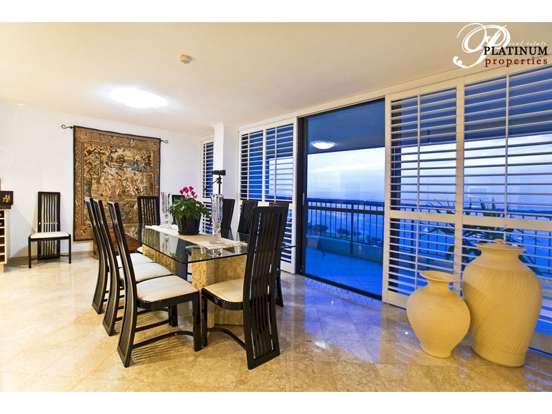 16B/114 Marine Pde, Southport QLD 4215