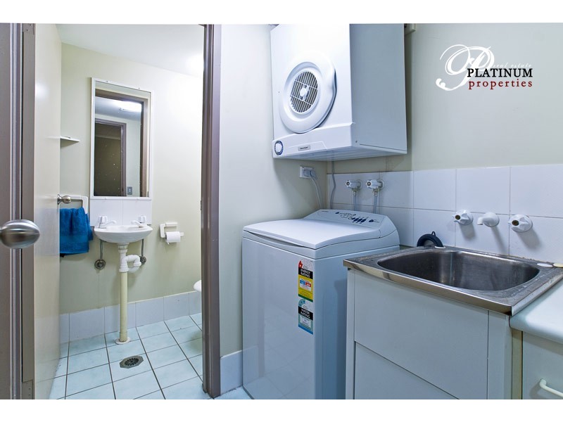 8/1 University Drive, Robina QLD 4226