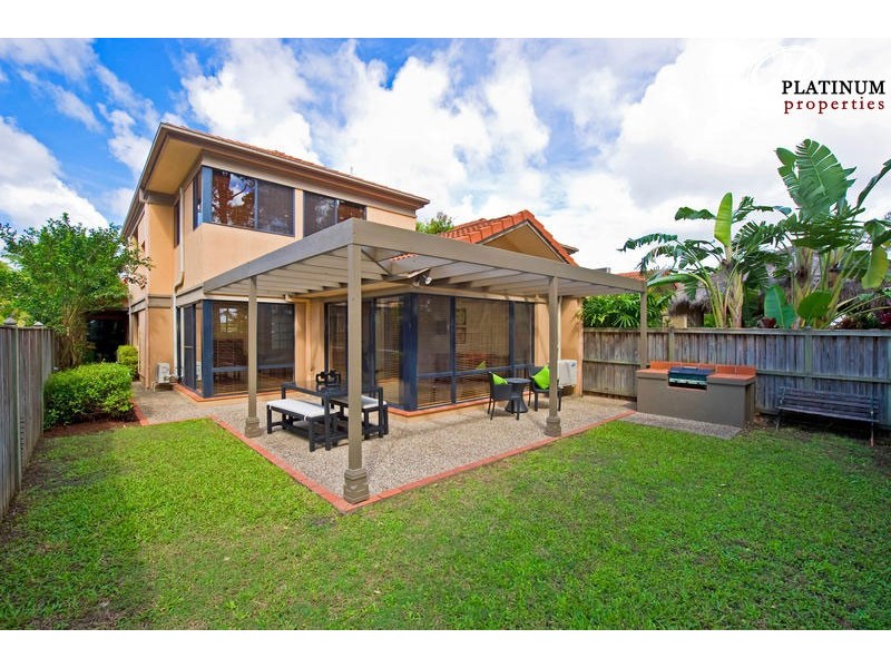 21 Ballybunyon Crescent, Hope Island QLD 4212