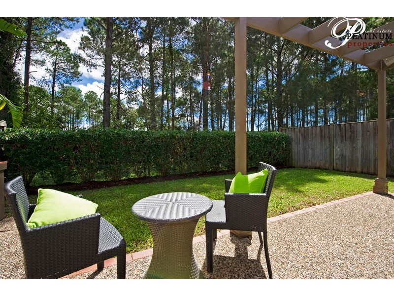 21 Ballybunyon Crescent, Hope Island QLD 4212