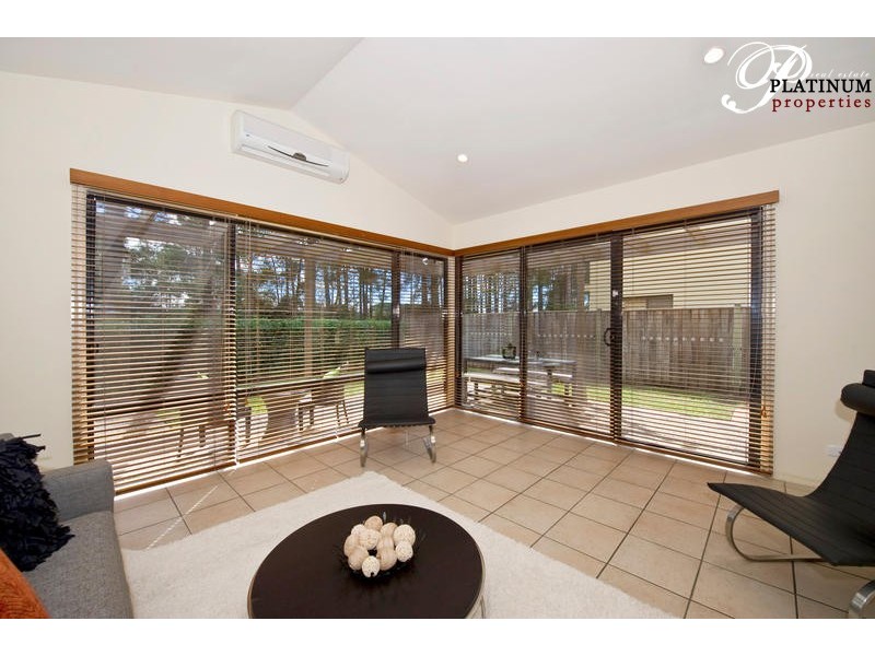 21 Ballybunyon Crescent, Hope Island QLD 4212