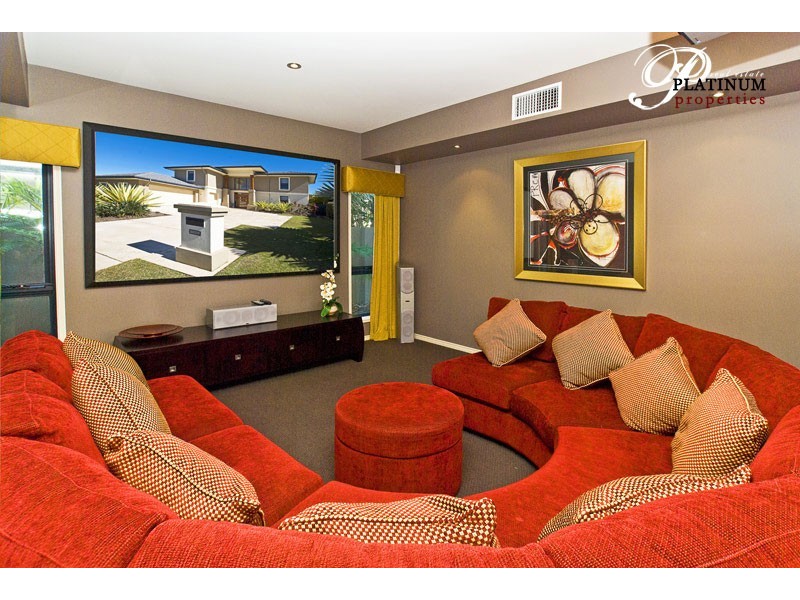 Hope Island QLD 4212