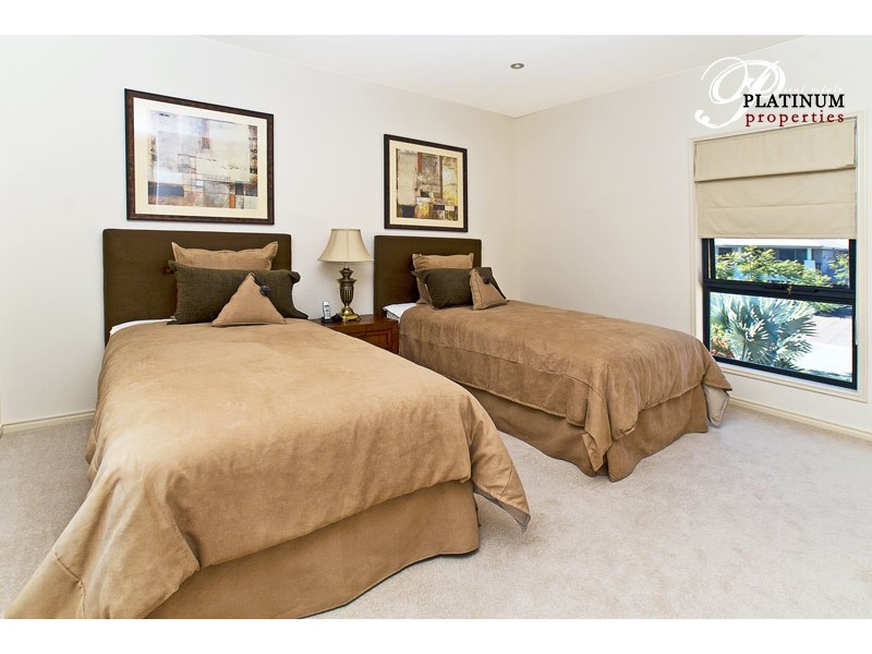 Hope Island QLD 4212