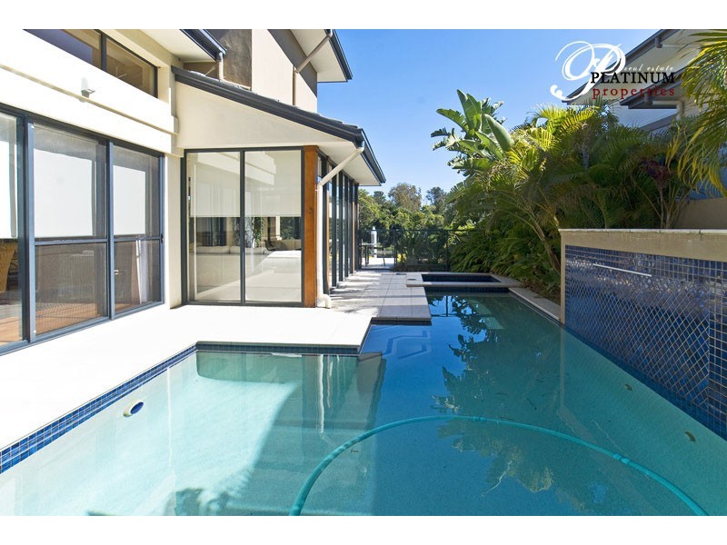 Hope Island QLD 4212