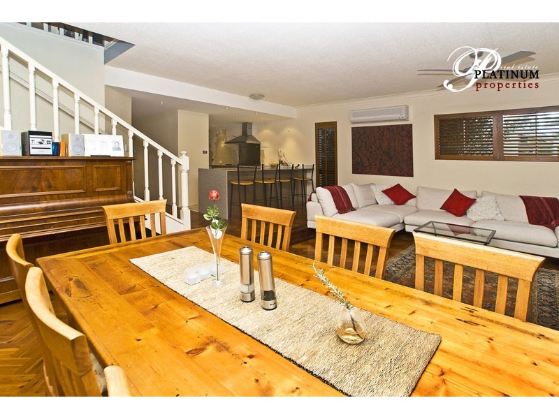 Hope Island QLD 4212