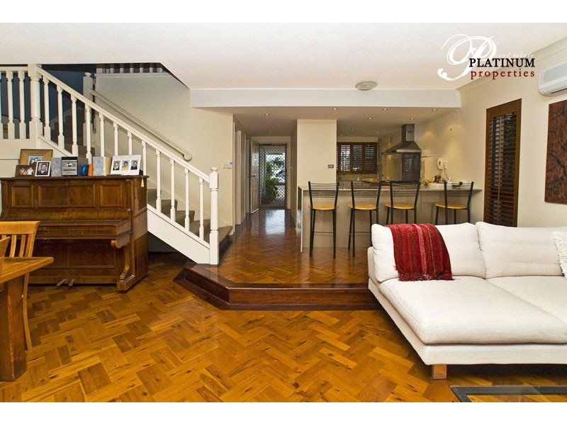 Hope Island QLD 4212