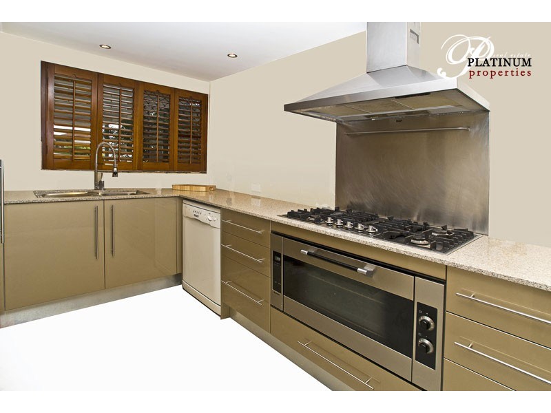 Hope Island QLD 4212