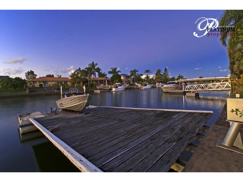39 Pebble Beach Drive, Runaway Bay QLD 4216