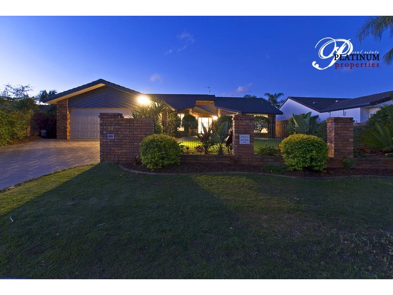 39 Pebble Beach Drive, Runaway Bay QLD 4216