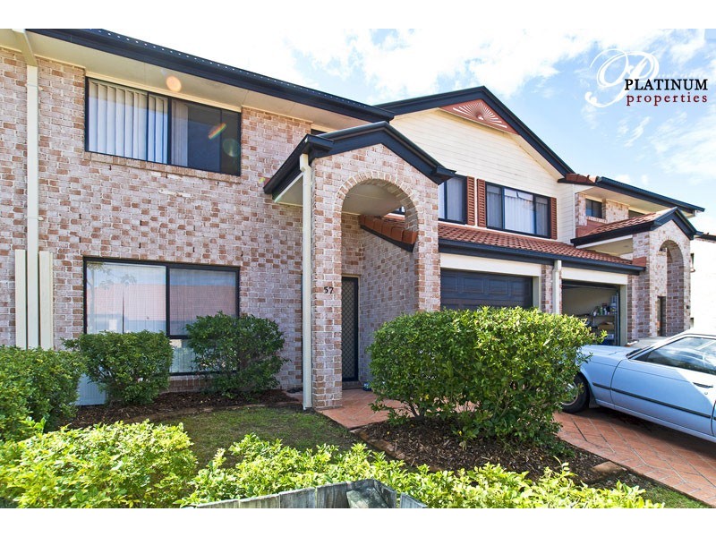 57/141 Pacific Pines Blvd, Pacific Pines QLD 4211