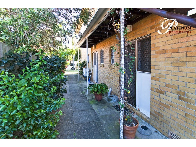2/9 Middle Street, Labrador QLD 4215