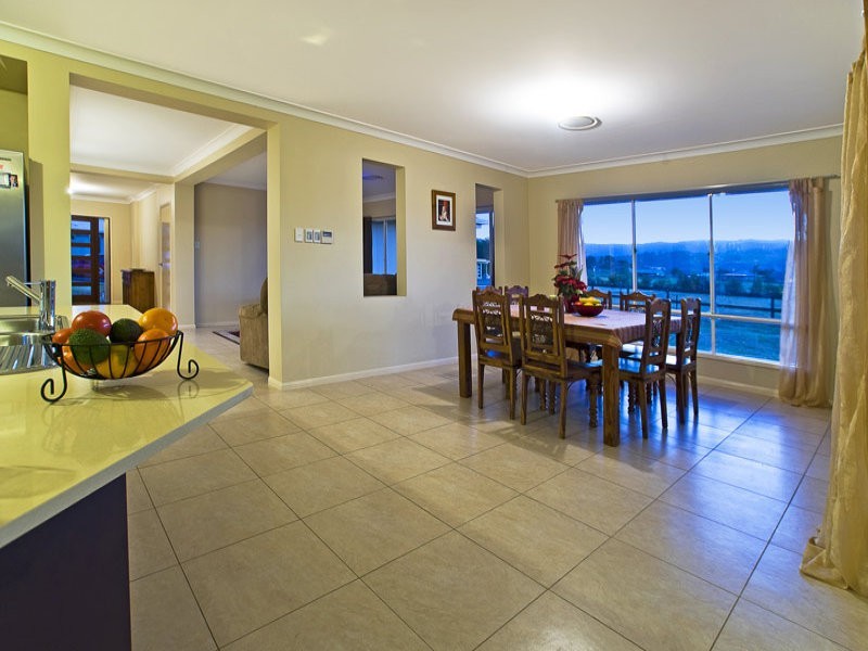 4 Green Acre Way, Maudsland QLD 4210