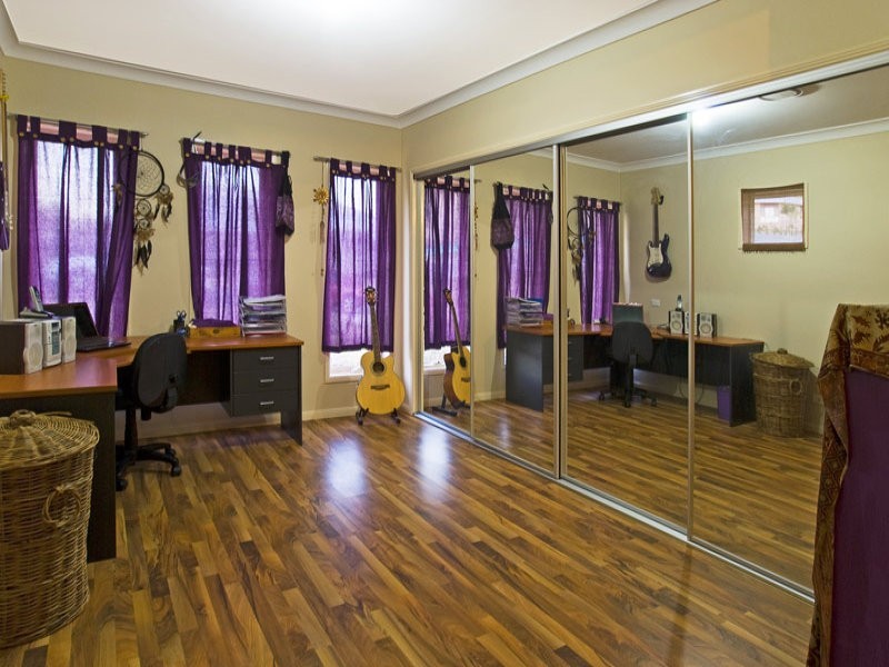 4 Green Acre Way, Maudsland QLD 4210