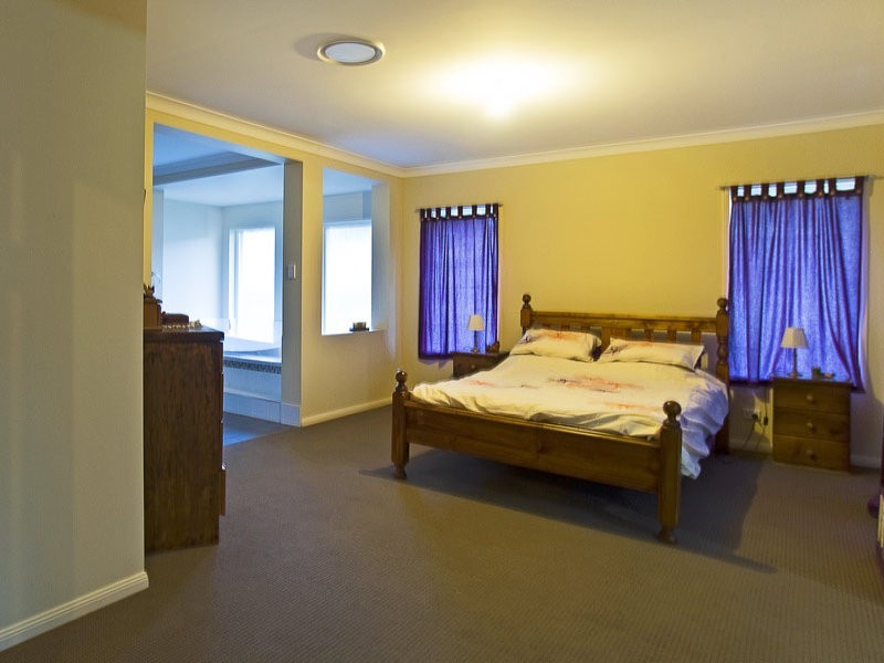 4 Green Acre Way, Maudsland QLD 4210