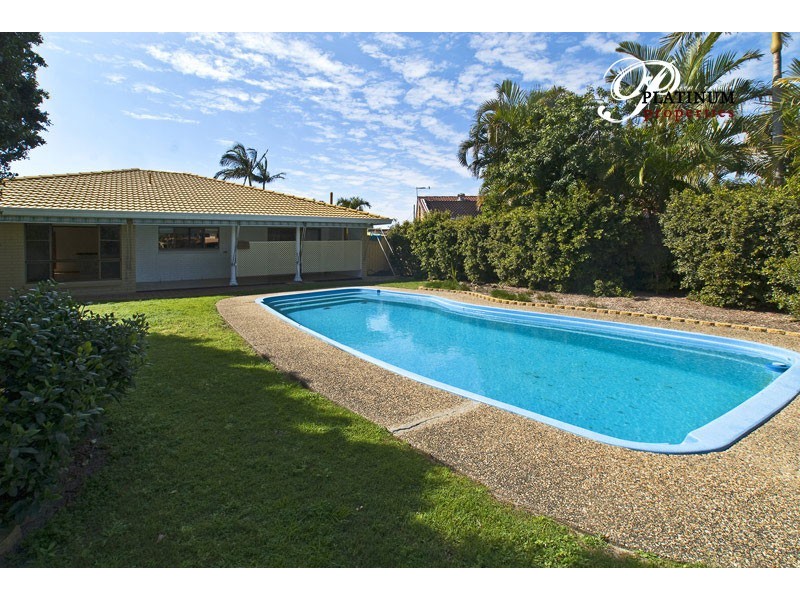 72 O’Grady Drive, Paradise Point QLD 4216