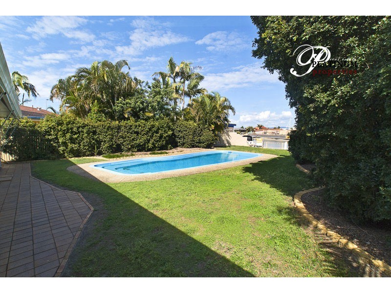 72 O’Grady Drive, Paradise Point QLD 4216