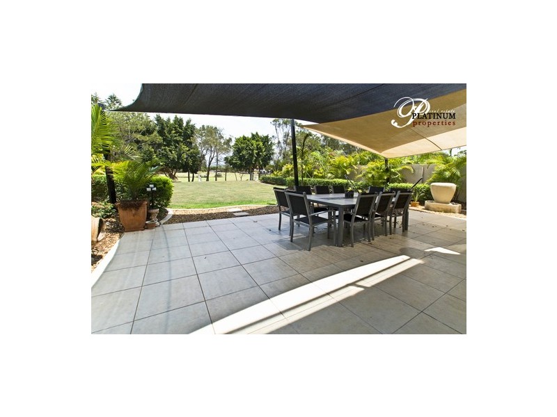 8390 Magnolia Drive East, Hope Island QLD 4212