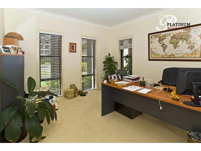 8390 Magnolia Drive East, Hope Island QLD 4212