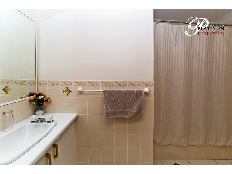 9/470 Pine Ridge Road, Runaway Bay QLD 4216