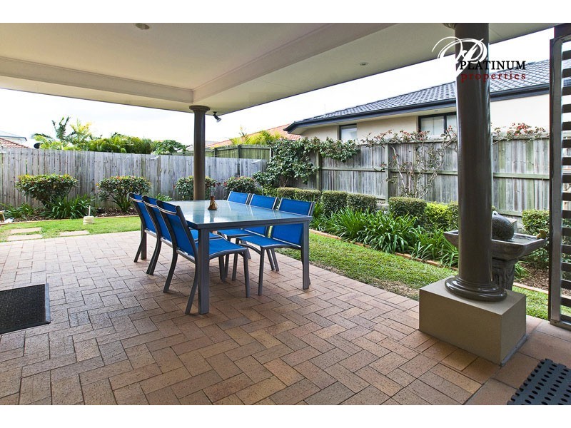 42 Gumleaf Drive, Molendinar QLD 4214