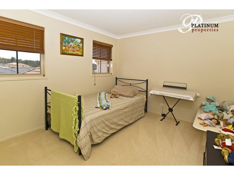 42 Gumleaf Drive, Molendinar QLD 4214