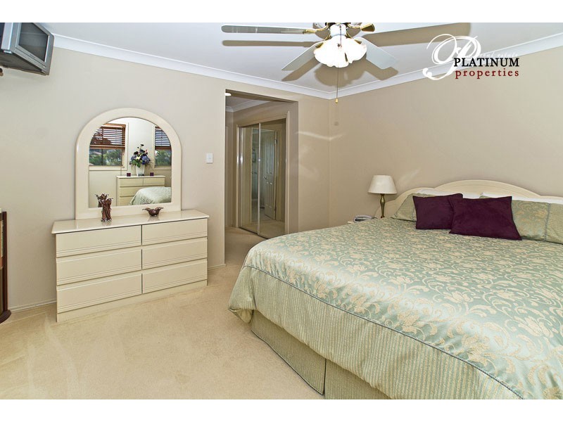42 Gumleaf Drive, Molendinar QLD 4214