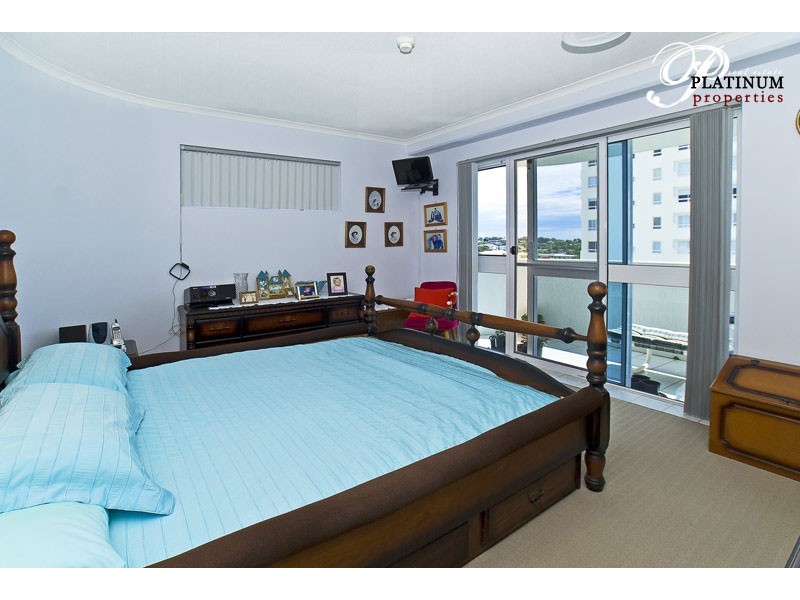 12/204 Marine Parade, Labrador QLD 4215