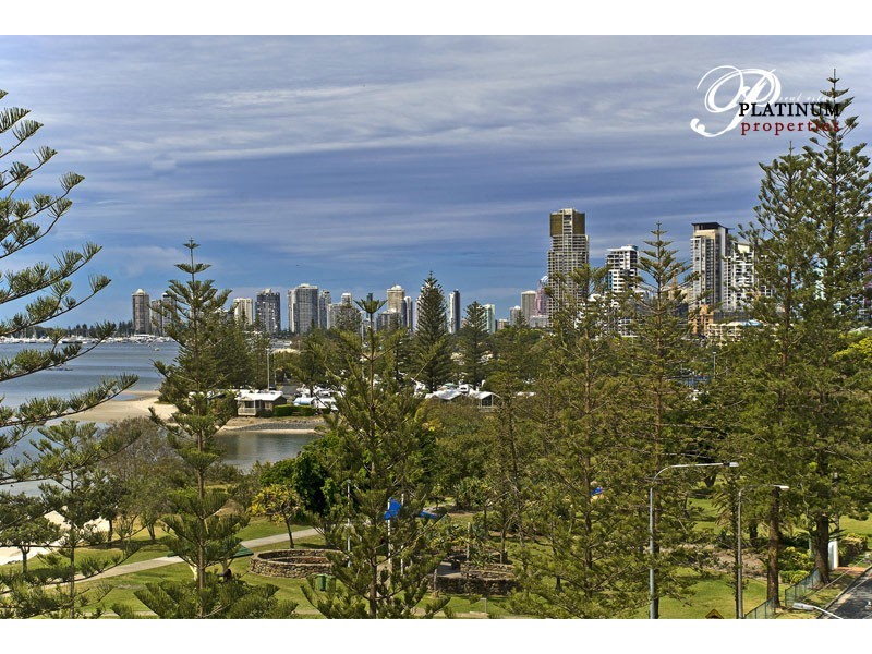 12/204 Marine Parade, Labrador QLD 4215