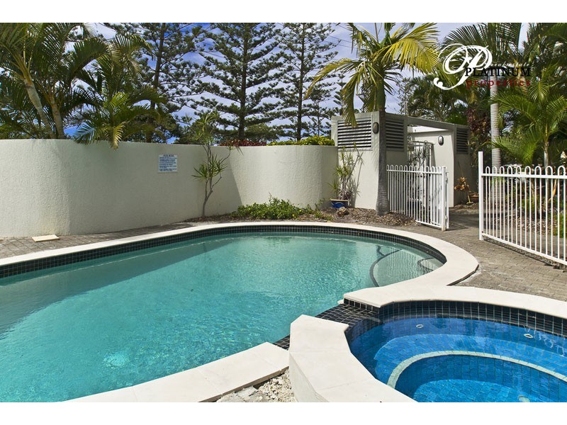 12/204 Marine Parade, Labrador QLD 4215