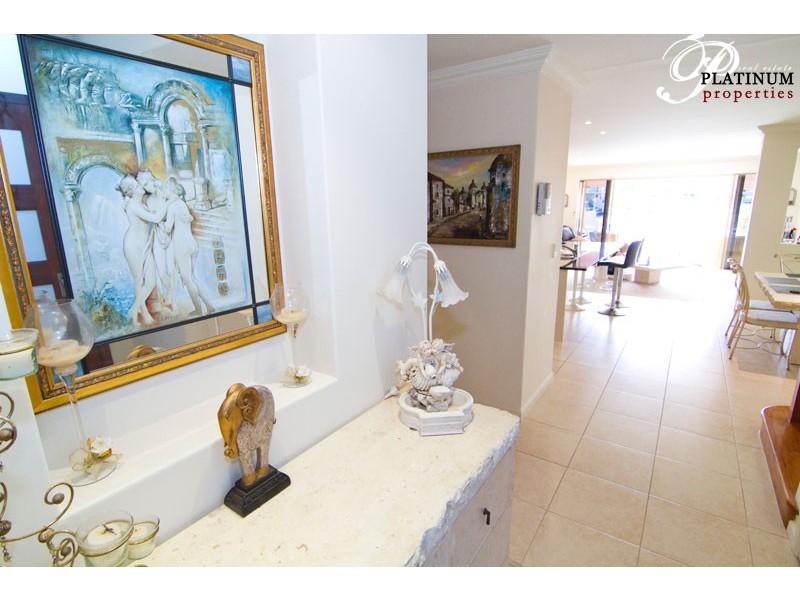 23A Compass Drive, Biggera Waters QLD 4216