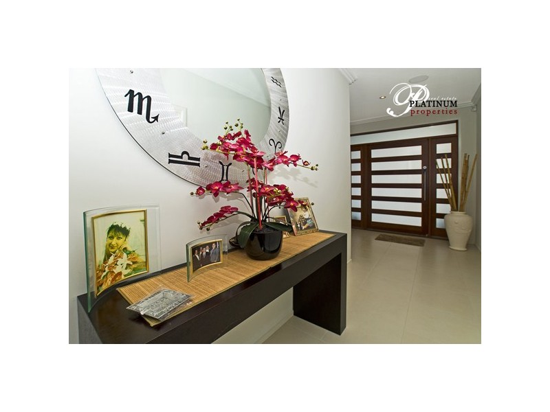 45 Costa Del Sol, Runaway Bay QLD 4216
