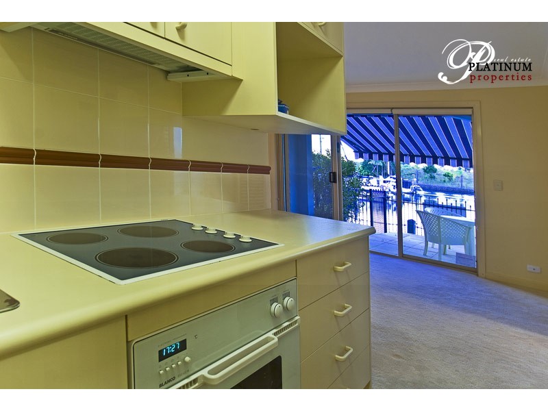 42 John Lund Drive, Hope Island QLD 4212