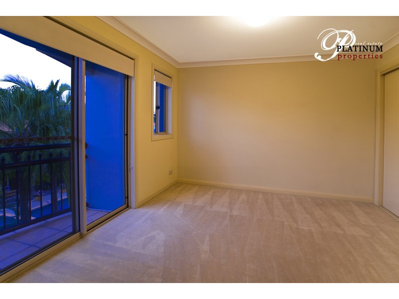 42 John Lund Drive, Hope Island QLD 4212