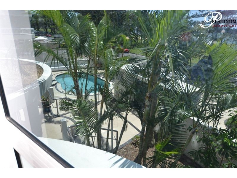 Level 1st  3/204 Marine Parade, Labrador QLD 4215