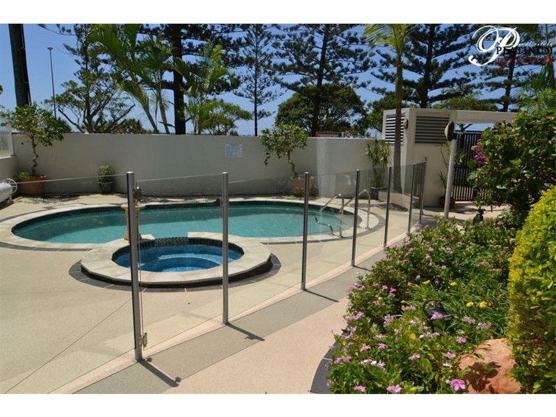 Level 1st  3/204 Marine Parade, Labrador QLD 4215