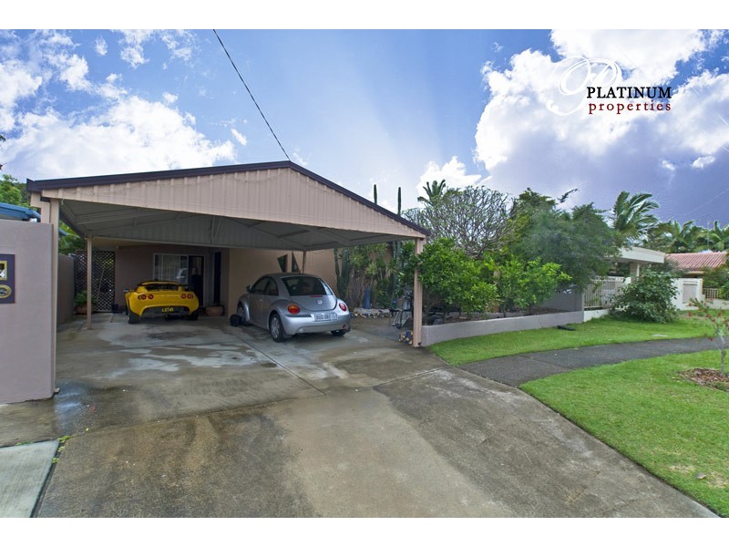 13 Mungera Street, Biggera Waters QLD 4216