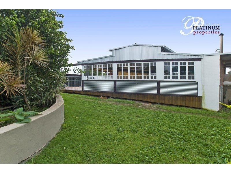 13 Mungera Street, Biggera Waters QLD 4216