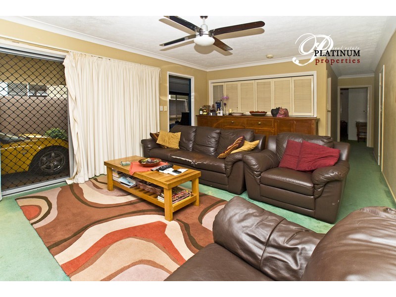 13 Mungera Street, Biggera Waters QLD 4216