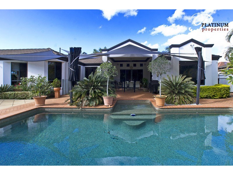 14 Kilbreck Street, Benowa Waters QLD 4217